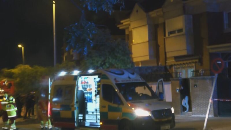 Persona atrincherada en vivienda de Leganés, despliegue policial y sanitario.