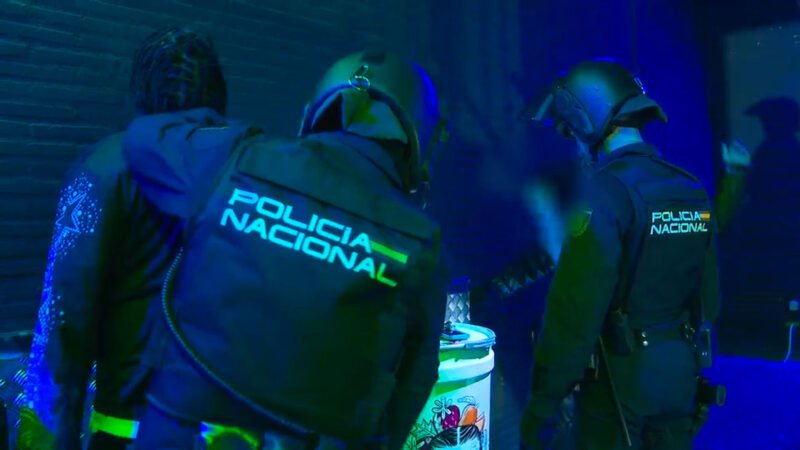 Operativo policial en la Cubierta de Leganés con 19 detenidos y 376 identificados. Se encontraron drogas y armas durante la redada.