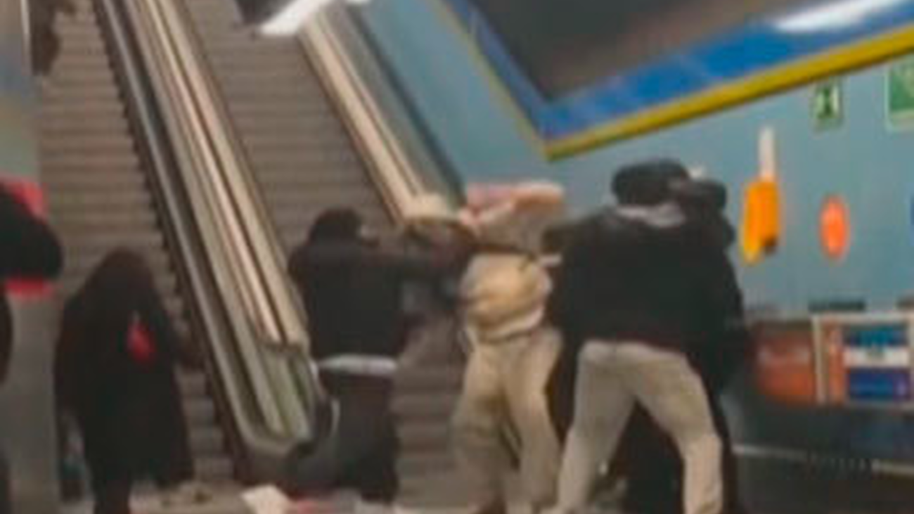 Altercado en estación de Metrosur de Leganés por robo de móvil, 12 identificados.