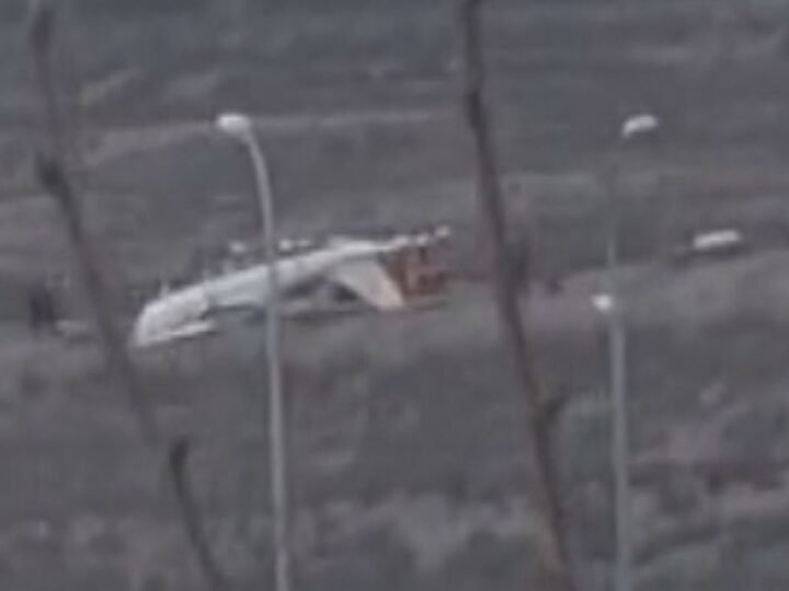 Accidente de avioneta en Polígono Industrial Niño del Remedio: piloto ileso tras aterrizaje forzoso.