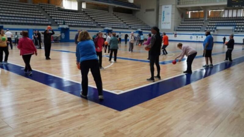 Los usuarios de ‘Mayores en Forma’ de Leganés reclaman más monitores y una solución a las listas de espera
